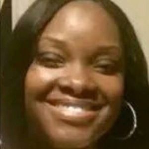 Meet your Posher, Denisha